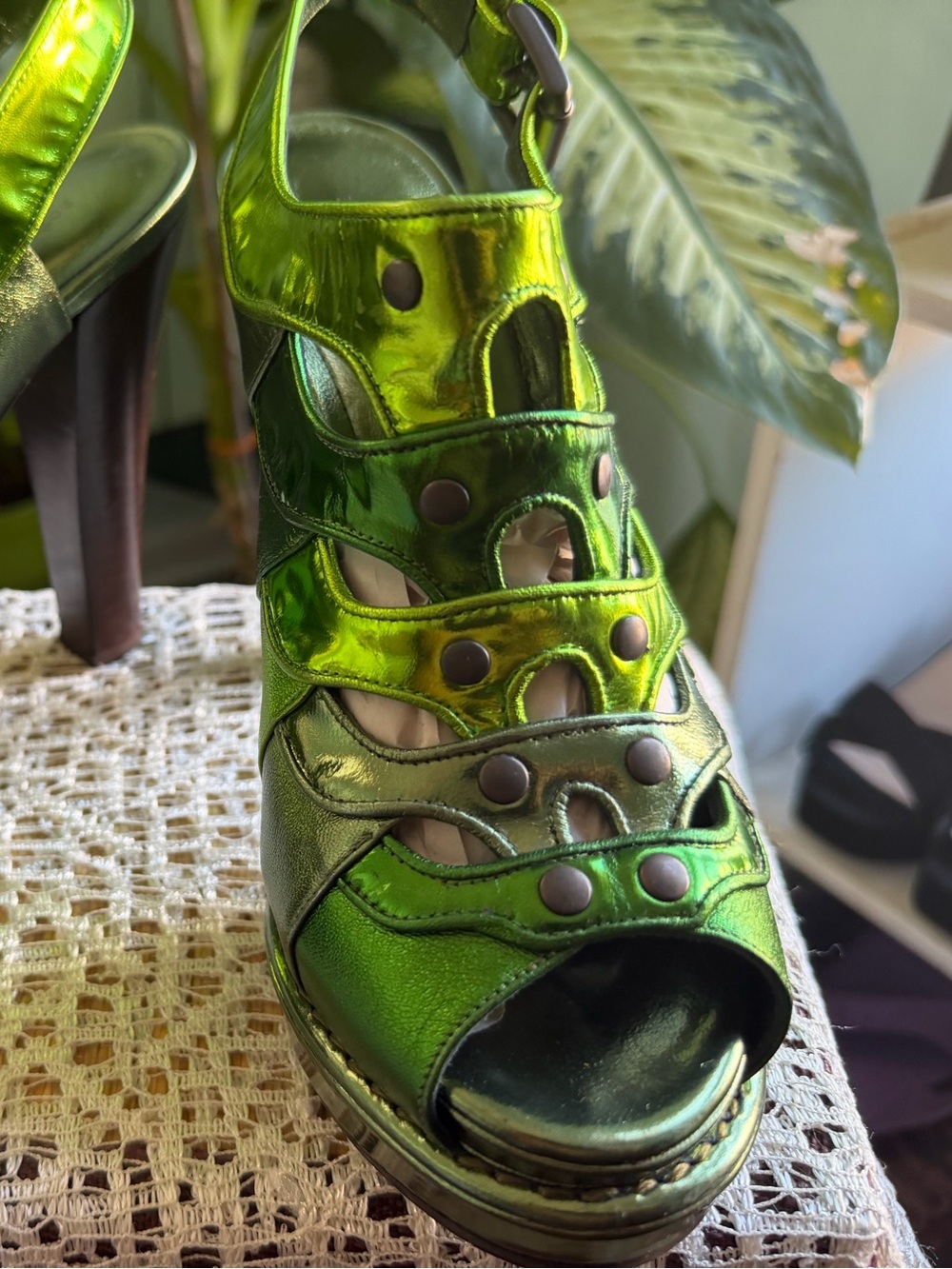 Bottega Veneta Metallic Green Leather Strappy Platform Heels - Picture 1 of 7